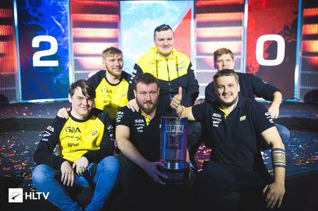 现出年轻选 现出年轻选