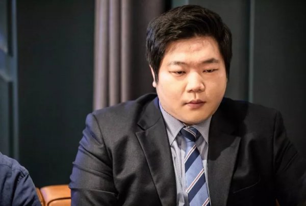 格列兹曼凭 格列兹曼凭